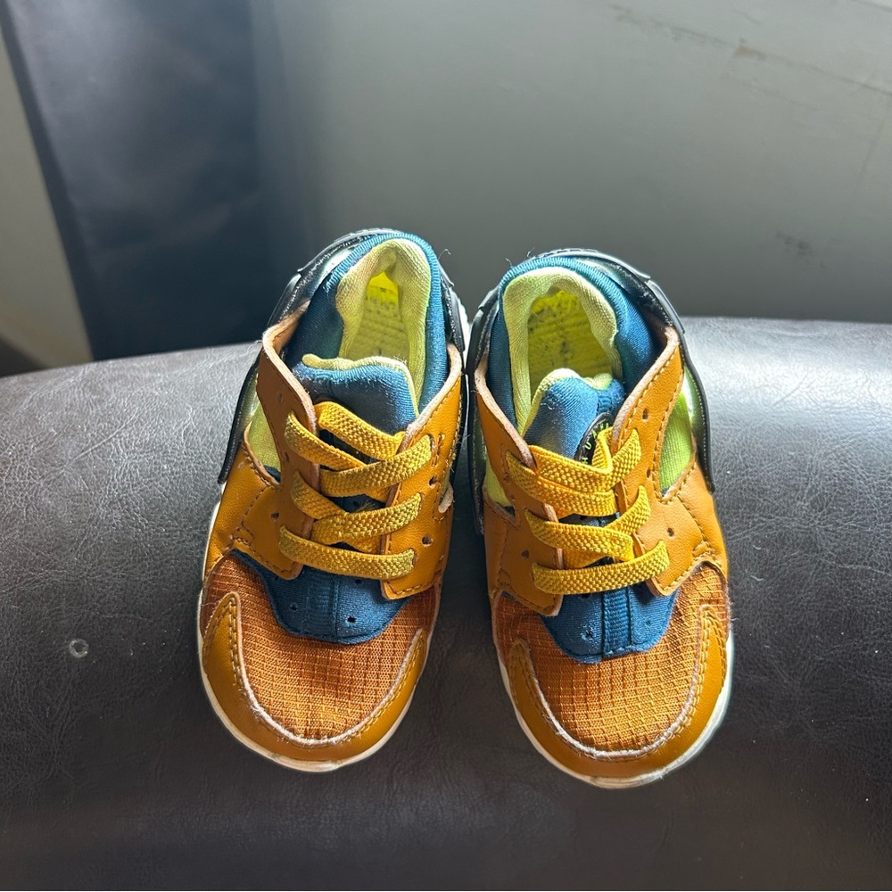 Nike Huarache Run Toddler Shoes Desert Ochre/Blue-Volt
